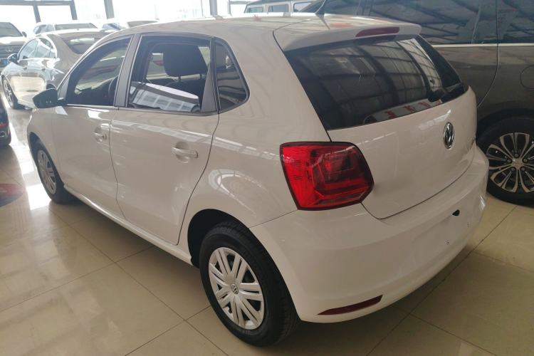 Used Volkswagen Polo 2016 1.4L Manual Fashion Model