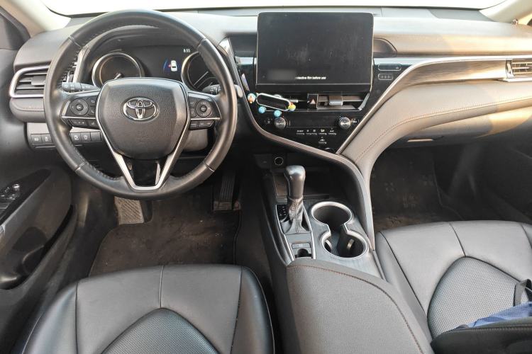 Used Toyota Camry 2023 2.0G Luxury Edition