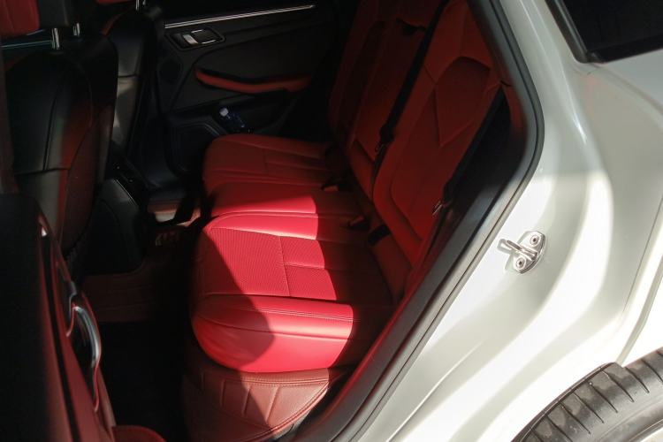 Used Porsche Macan 2018 Macan 2.0T Left Rear Seat