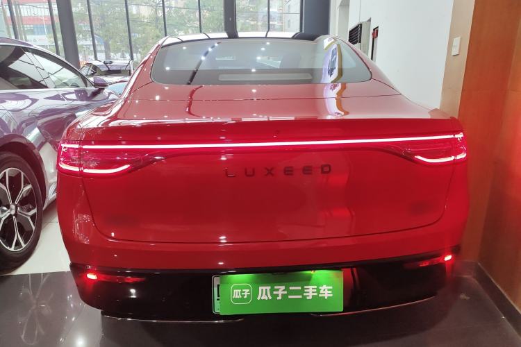 Used Hima Luxeed S7 2025 785 km Ultra