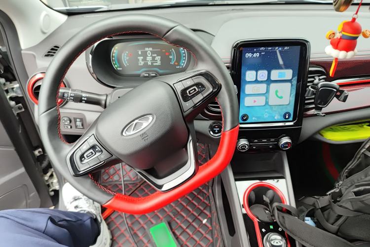 Used Chery QQ Little Ant 2022 Sweet Pink Edition Half-Sugar Version Lithium Iron Phosphate 29.2 kWh 30 kW 301 km Center Console