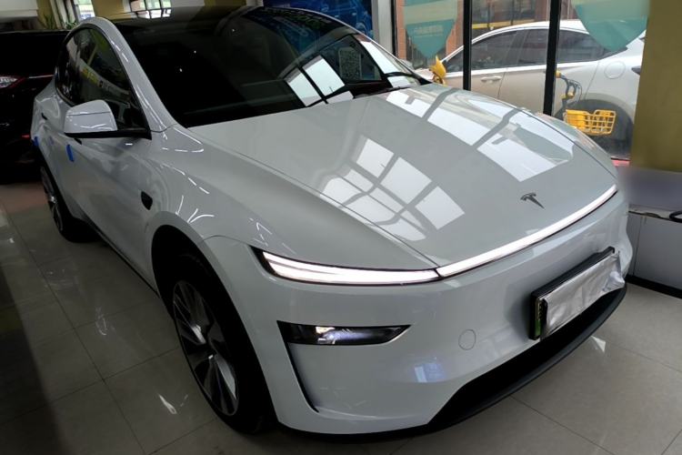 Used Tesla Model Y 2025 Rear-Wheel-Drive Version Exterior 1
