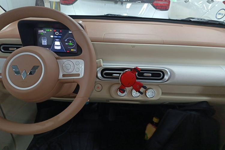 Used Wuling Hongguang MINIEV 2024 3rd Generation 215km Youth Edition