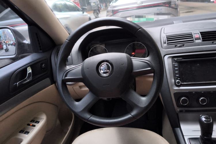 Used Skoda Octavia 2015 Classic Model 1.6L Automatic Yijie Version