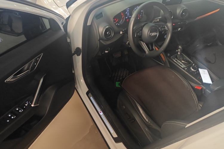 Used Audi Q2L 2021 35 TFSI Fashion Dynamic Model
