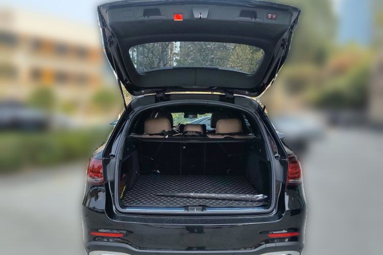 Used Mercedes-Benz GLC 2020 Facelift GLC 300 L 4MATIC Dynamic Edition Trunk