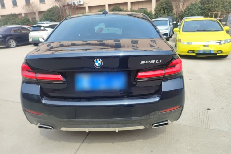 Used BMW 5 Series 2022 Second Facelift 525Li M Sport Package
