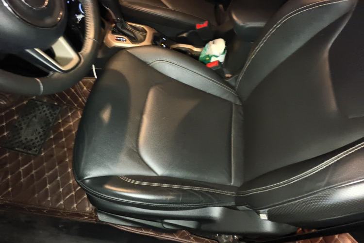 Used Jeep Renegade 2018 Connected Large Screen Version 180T Automatic Smart Version Left Front Seat