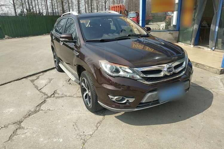 Used BYD S7 2015 2.0T Upgraded Automatic Luxury Version Front Right 45 Deg