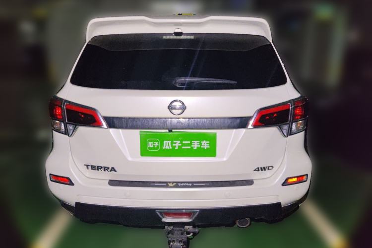 Used Nissan Terra 2018 2.5L Automatic 4x4 Luxury Edition

