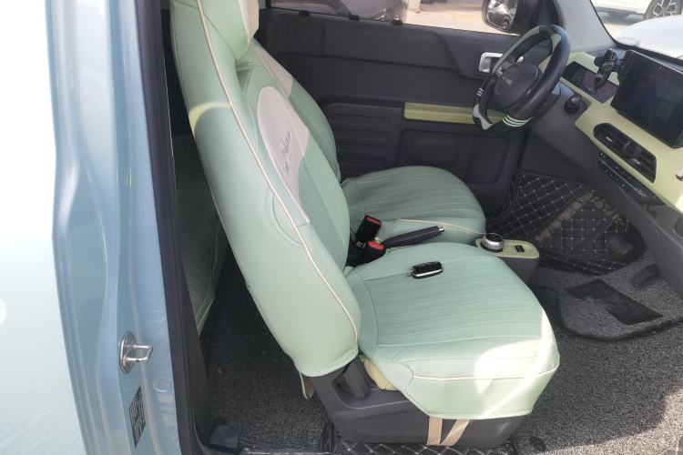 Used Geely Galaxy Panda 2023 Panda Mini 200km Endurance Bear Right Front Seat