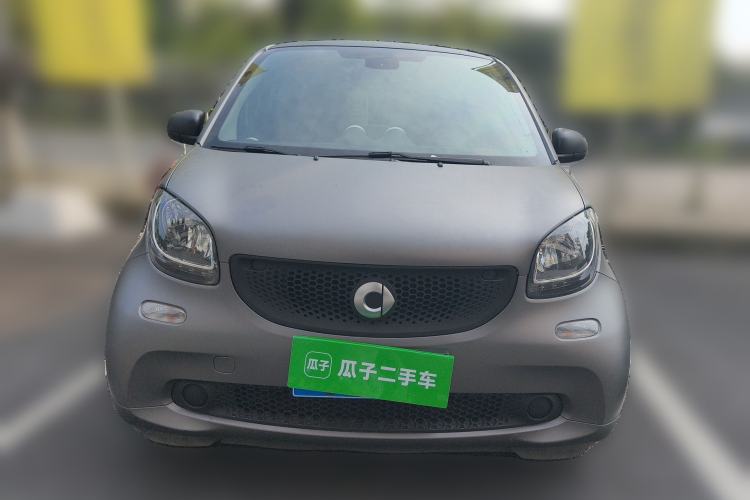 Used smart fortwo 2015 1.0L 52 kW hardtop Dynamic version
