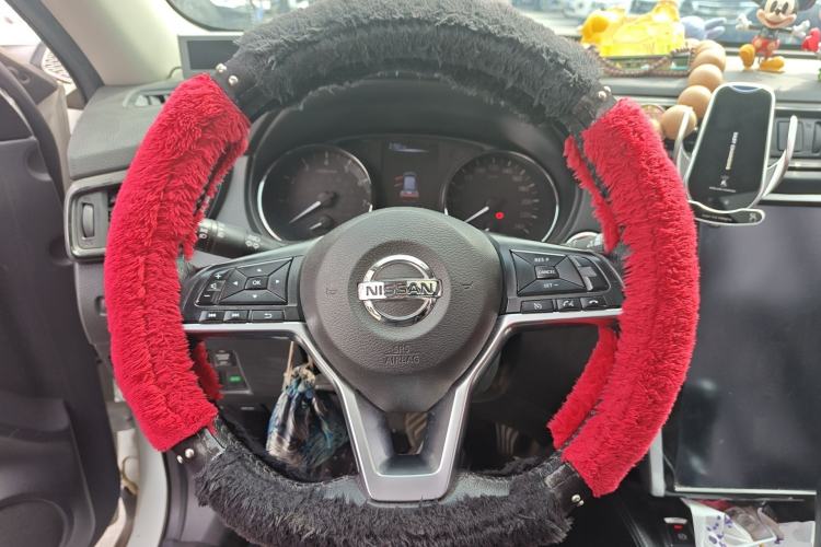 Used Nissan X-Trail 2017 2.5L CVT Luxury Edition 4WD Steering Wheel