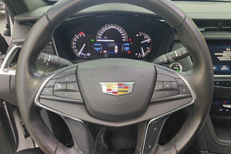 Used Cadillac XT5 2018 28E Four-Wheel Drive Tech Version
