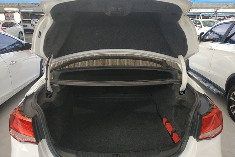 Used Chevrolet Malibu 2018 530T Automatic Fashion Edition Trunk