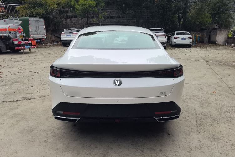 Used CHANGAN Eado 2025 Blue Whale 1.5T 500Bar Prestige Model
