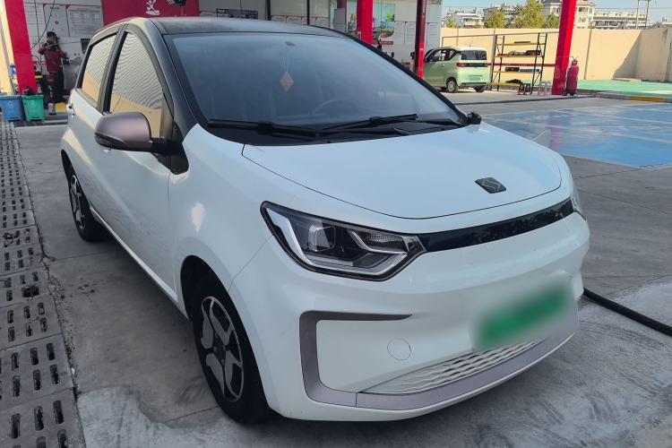 Used SOL E10X 2021 302 km Range Luxury Version 31.4 kWh Front Right 45 Deg