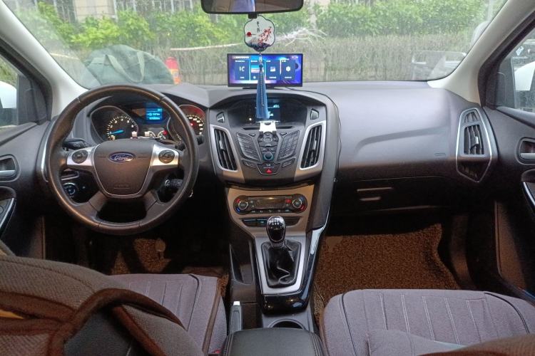 Used Ford Focus 2012 Sedan 1.6L Manual Fashion Edition