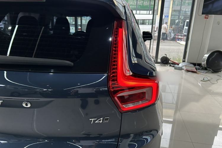 Used Volvo XC40 2021 T4 Four-Wheel Drive Smart Luxury Edition Exterior 3