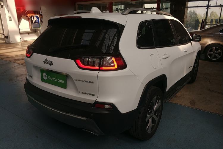 Used Jeep Cherokee 2019 2.0T 2WD Enjoyment Edition China V

