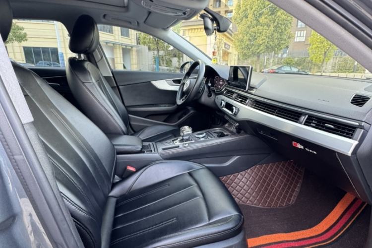 Used Audi A4L 2019 40 TFSI Fashion Version China V