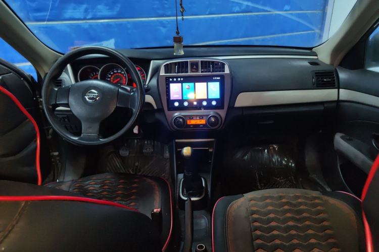 Used Nissan Sylphy 2012 Classic 1.6XE Manual Comfort Edition Center Console