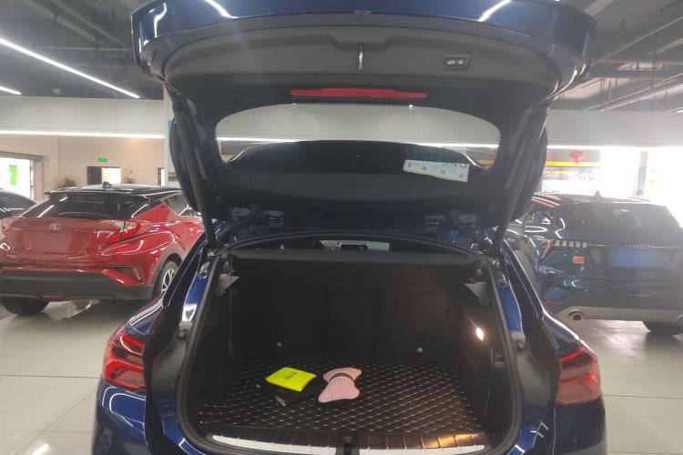 Used BMW X2 2019 sDrive25i Luxury Model with M Off-Road Package China VI Emission Standard
