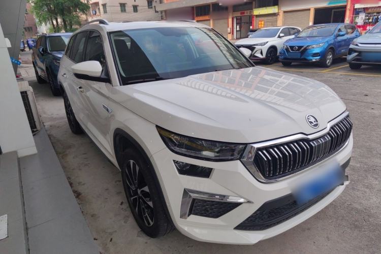 Used Skoda Kodiaq 2023 Facelifted TSI330 5-Seater Two-Wheel-Drive Luxury Edition
