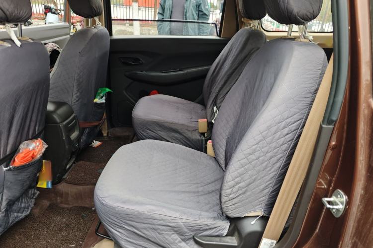 Used Wuling Hongguang 2019 1.5L S Standard Version China VI LAR Interior 4