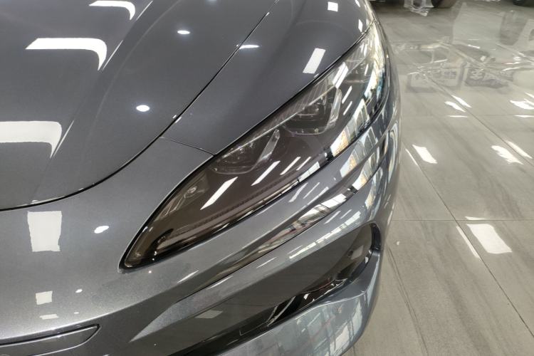 Used Denza Z9 2024 1100 km Four-Wheel Drive Max Version
