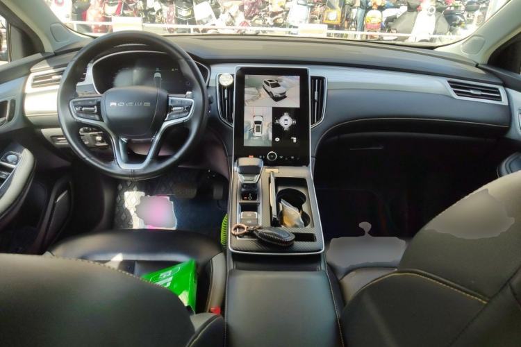 Used Roewe i6 MAX 2020 300TGI Automatic Supreme Edition with Cool Sunroof and Advanced Driving Features
