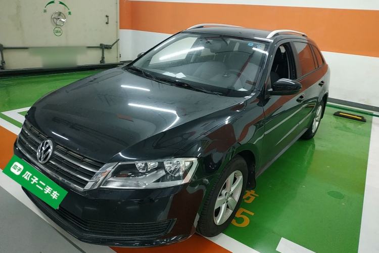 Used Volkswagen Gran Lavida 2013 1.6L Automatic Fashion Model