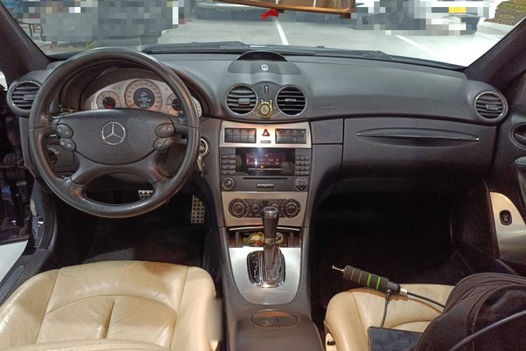 Used Mercedes-Benz CLK-Class 2006 CLK 280 two-door coupe Center Console