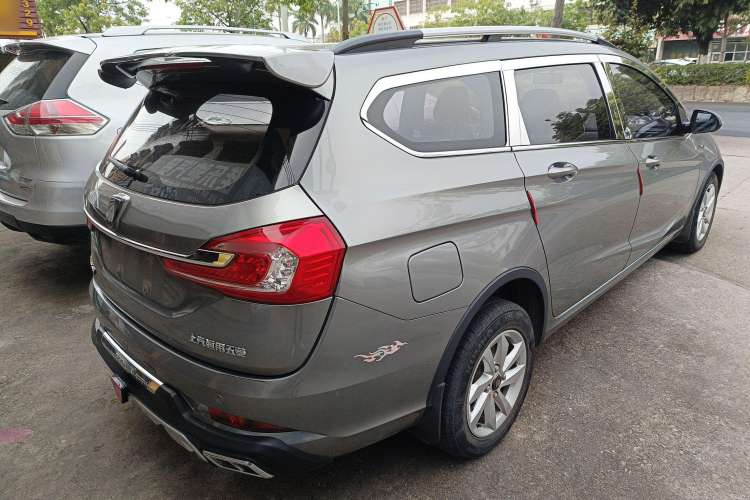 Used Baojun 310W 2017 1.5L Manual Fashion Model China V
