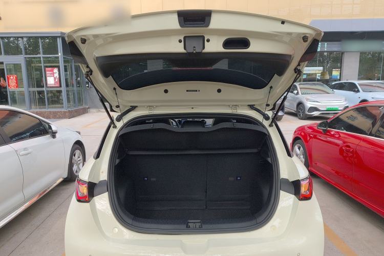 Used BYD Dolphin 2023 420 km Fashion Edition Trunk