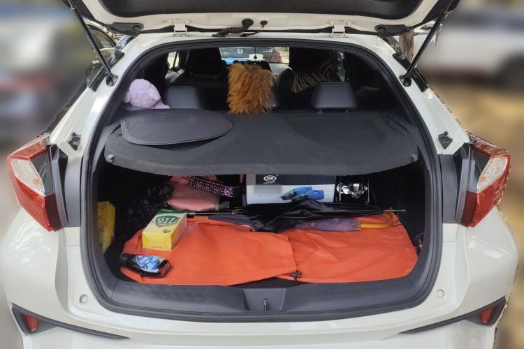 Used Toyota IZOA 2018 2.0L Yichi Version China VI Standard
