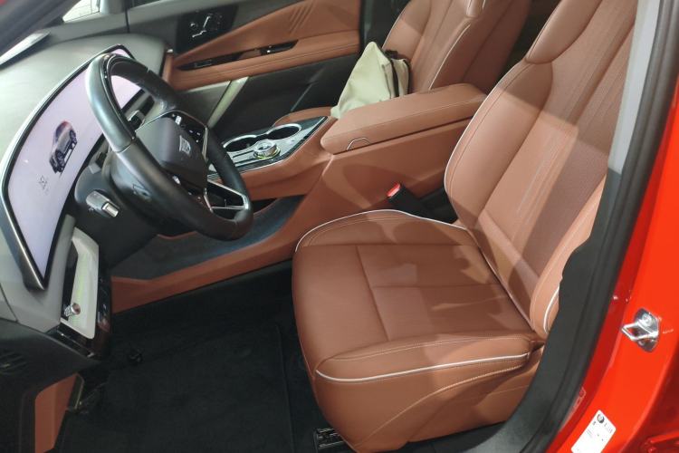 Used Cadillac OPTIQ 2024 Four-Wheel Drive Long-Range Version Left Front Seat