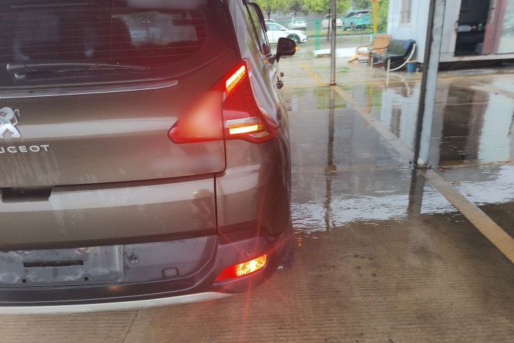 Used Peugeot 3008 2015 1.6THP Automatic Trend Edition Right Rear Taillight