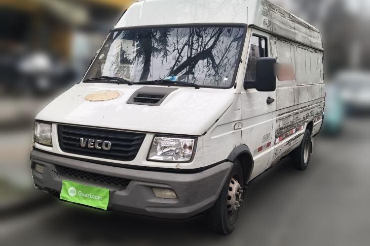 Used Iveco Daily 2017 2.8T V40 Cargo Van Mid-Roof 3/6 Seats 43S5