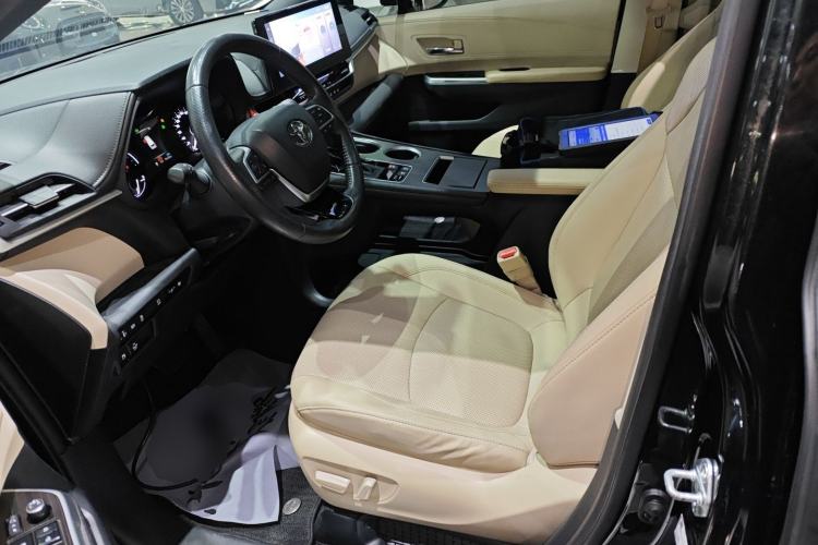 Used Toyota Granvia 2023 2.5L Hybrid Prestige VIP Edition Left Front Seat