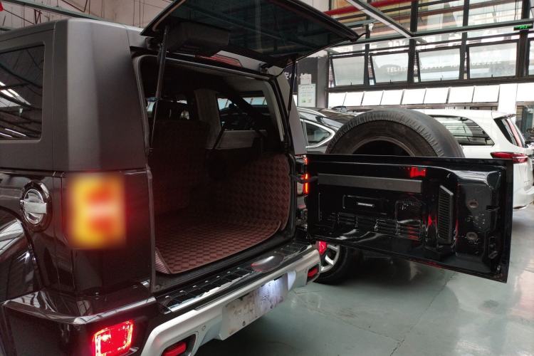 Used BAIC Off-Road BJ40 2023 2.0T Automatic Four-Wheel Drive Urban Hunter Edition Chivalrous Type
