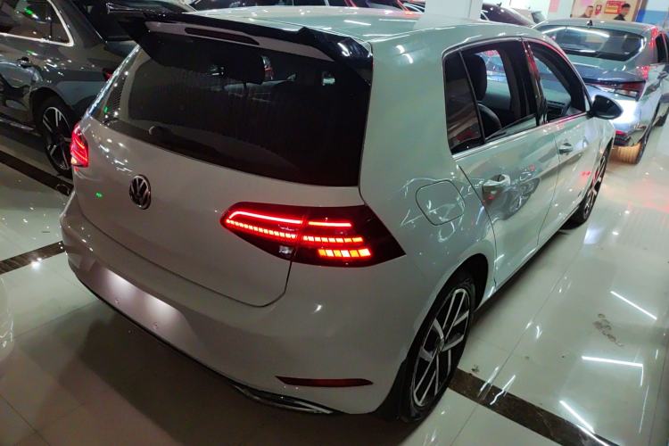 Used Volkswagen Golf 2018 230TSI Automatic Luxury Version
