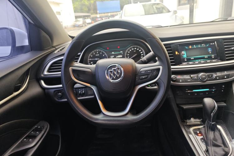 Used Buick GT 2015 15N Automatic Deluxe Edition Steering Wheel