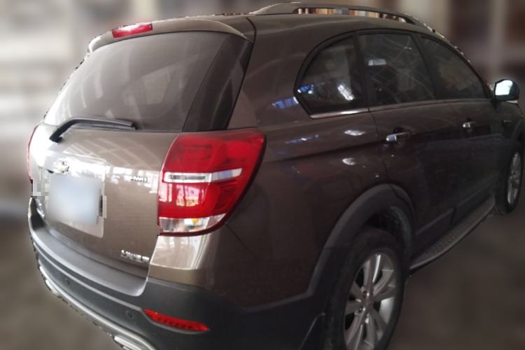 Used Chevrolet Captiva 2015 2.4L 4x4 Flagship Edition 7-Seater
