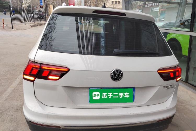 Used Volkswagen Tiguan L 2017 330TSI Automatic Two-Wheel Drive Luxury Edition Rear