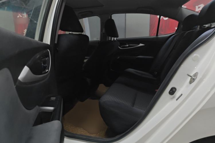 Used Honda Crider 2015 1.8L automatic luxury edition
