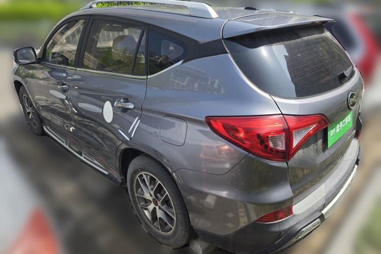 Used BYD Song 2016 GaiShi Edition 1.5TID Automatic Elite Model
