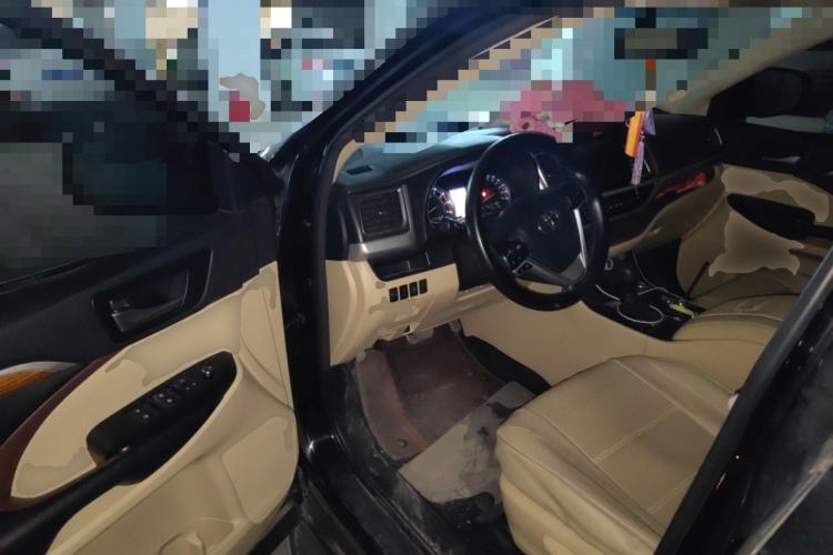 Used Toyota Highlander 2015 2.0T Two-Wheel Drive Elite Edition 7 Seats