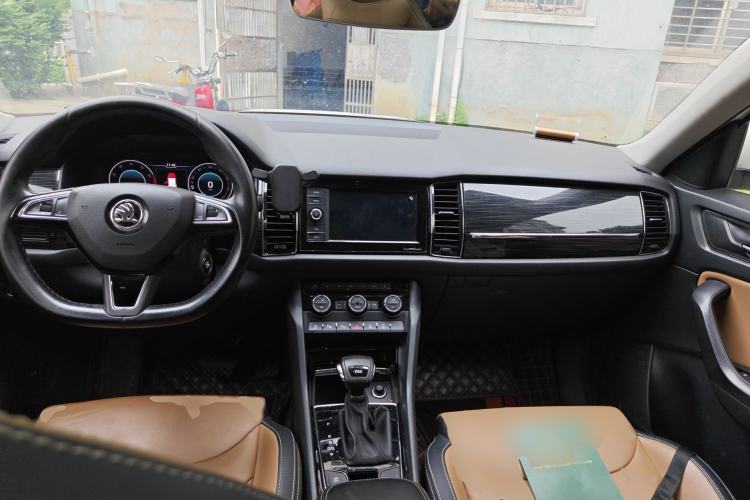 Used Skoda Kodiaq GT 2019 TSI330 Two-Wheel-Drive Luxury Edition China VI Standard Center Console