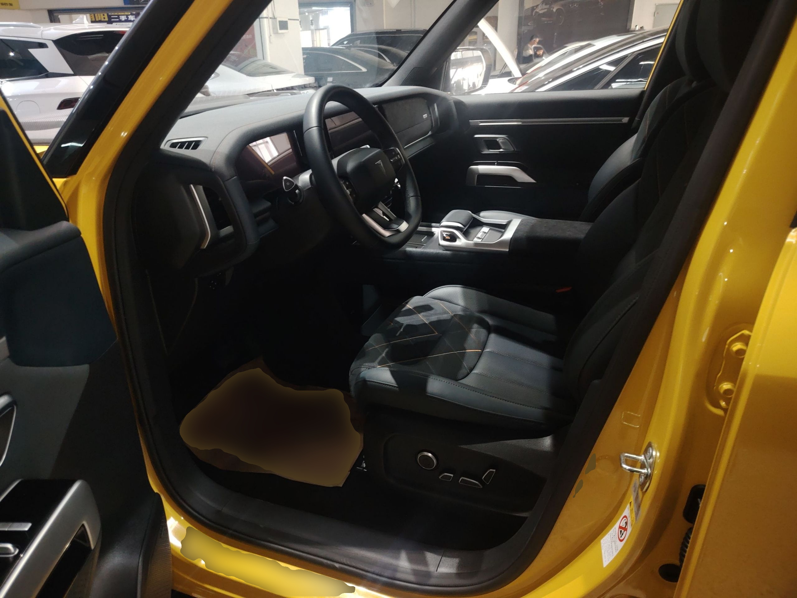 المقاعد الأمامية داخل السيارة